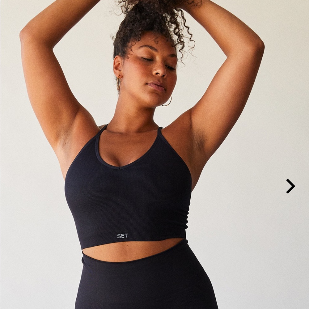 SET Active Ribbed V